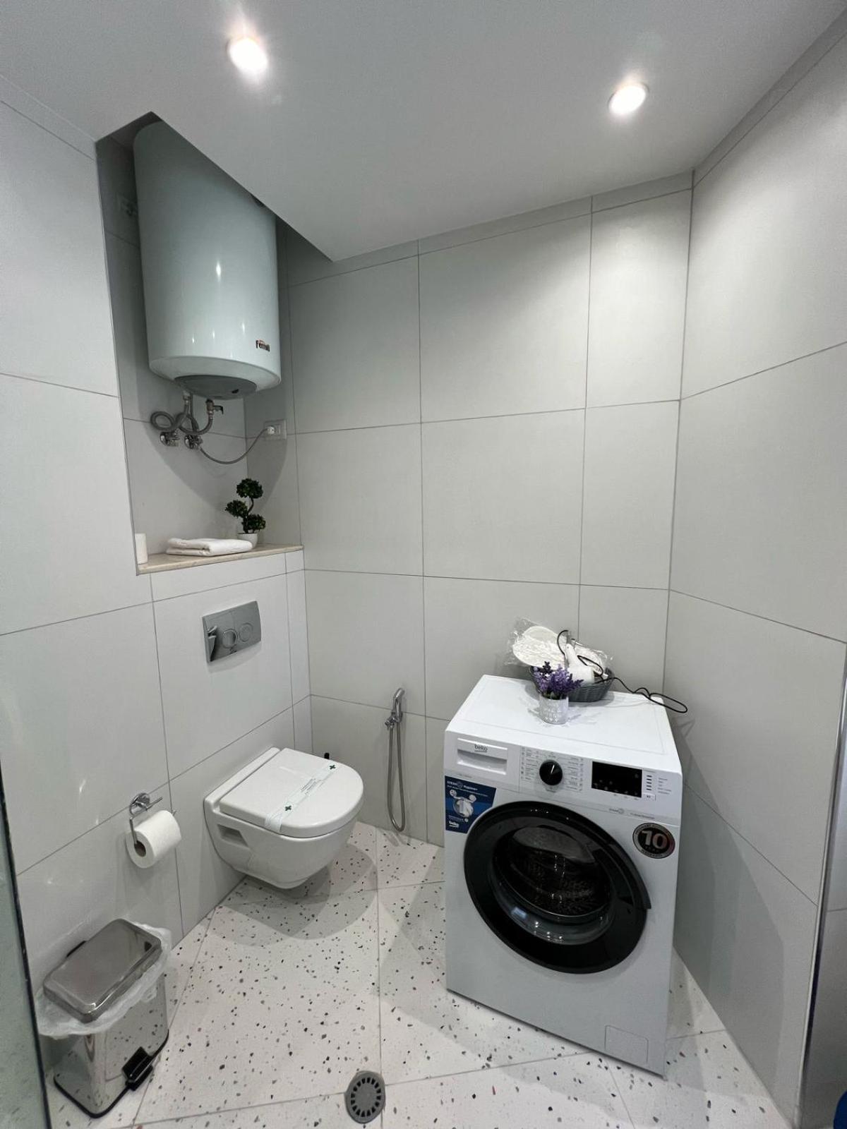 Metropolitan Charm: Cozy 1Br In 7Min To Skanderbeg Leilighet Tiranë Eksteriør bilde